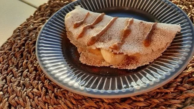 Tapioca de banana e manteiga de amendoim