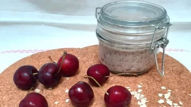 Receita de Overnight Oat com Cerejas