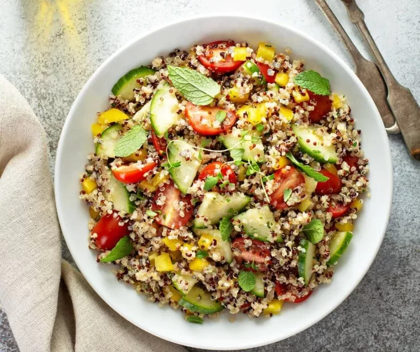 Receita de salada de quinoa para perder barriga